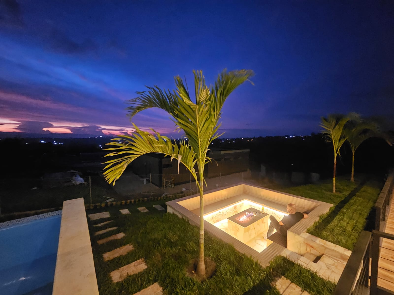 Smart fire pit